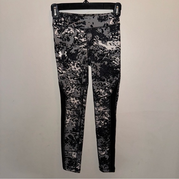 Athleta Girl Chit Chat Capri Leggings and Under Armour Leggings Size Large 12 - Picture 11 of 16